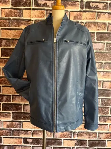 페이크 레더 자켓 지퍼 포켓 부착