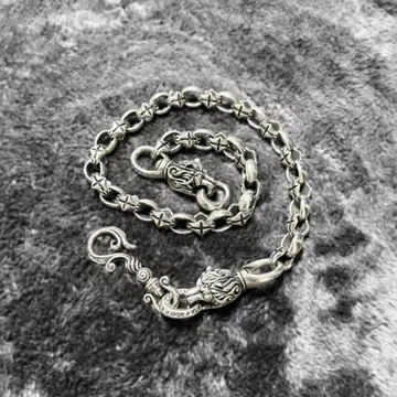 artemis classic lion head wallet chain