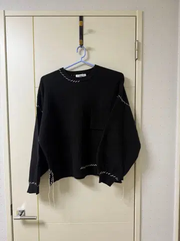 루즈 핸드 스티치 니트