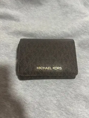 MICHAEL KORS 3단 폴더형 지갑 브라운
