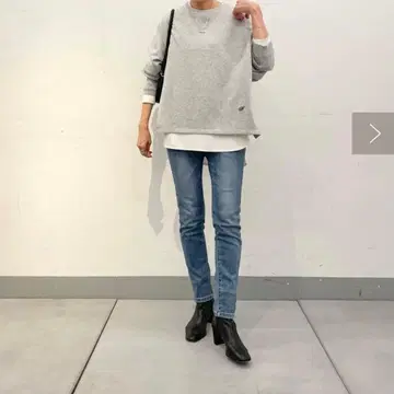 비어즐리 BA 자수 돌먼 트레이닝복 그레이