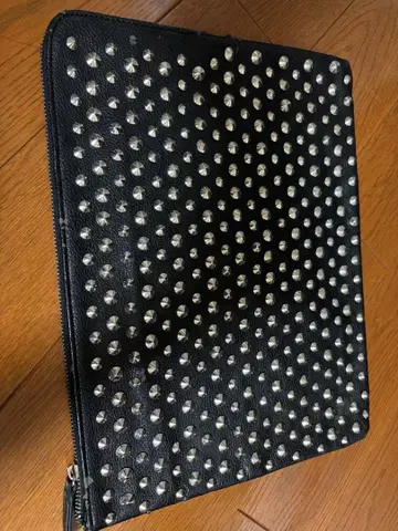 스터드 블랙 클러치백