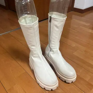 화이트 통굽 부츠 지퍼 포함