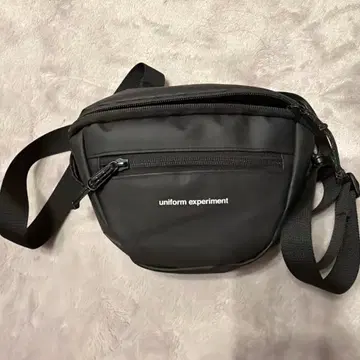 유니폼 익스페리먼트 숄더백