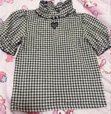 MARS 원톤 하트 파임 골지 체크 반팔 상의