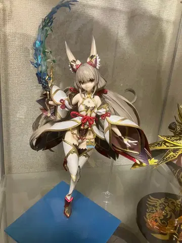 제노블레이드 2 니아 1/7 스케일 페인팅 피규어