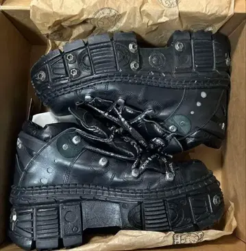 NEW ROCK 통굽 부츠 size 43