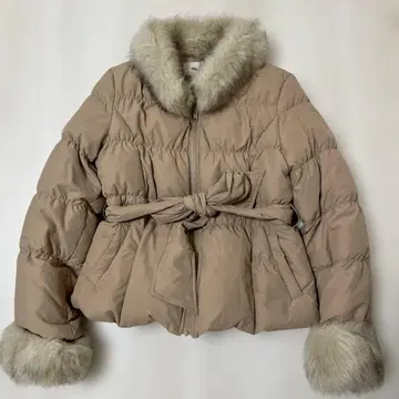 ROYAL PARTY 베이지 퍼 다운 자켓