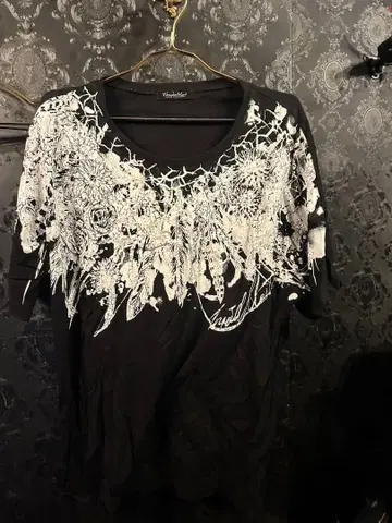 Tornado Mart 자수 오버 사이즈 T셔츠