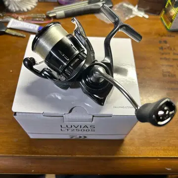 다이와 24LUVIAS LT2500S 컨디션 최상!!