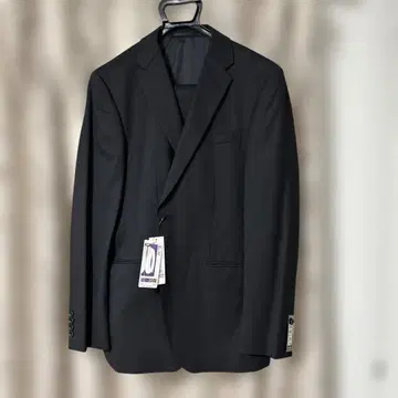 가격 인하 중 이온 탑밸류 블랙 스트라이프 수트 AB7