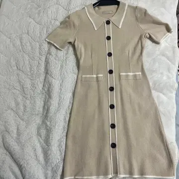 베이지 반팔 미니 원피스