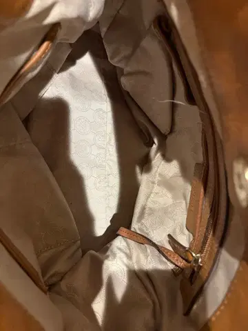 마지막 가격 인하 마이클코어스 스터드 숄더백