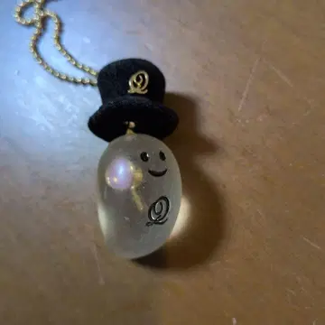 Q-pot 유령 실크햇 목걸이 캔디 참