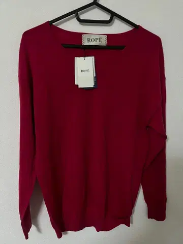 ROPE 와인 레드 V넥 긴팔 니트