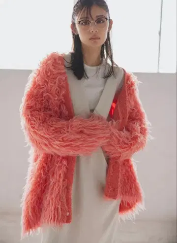 스코치 단추 샤기 니트 가디건 Mila Owen 미라 오웬