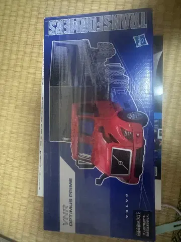 타카라토미 트랜스포머 VOLVO VNR 옵티머스 프라임