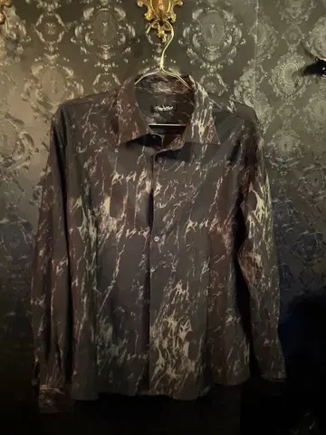 Tornado Mart. 마블 무늬 긴팔 셔츠