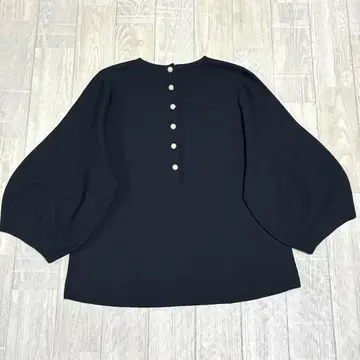 자유구 워셔블 폴리에스테르 홀가먼트 벌룬 슬리브 블랙 펄