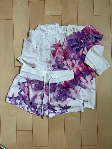 Rady 후드 부착 꽃무늬 셋업