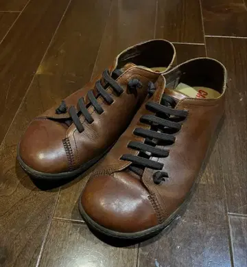 캠퍼 레더 스니커즈 브라운