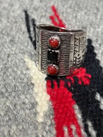 노버트 페슈라카이 반지