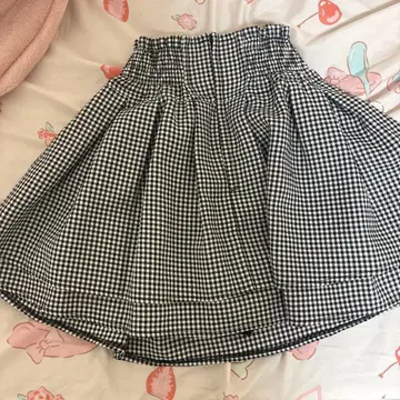 미셸 마카롱/하운드투스 체크 프릴 슬림 레그 스커트