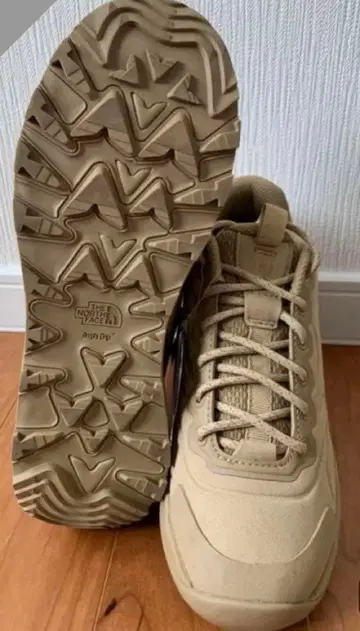 THE NORTH FACE 방수 스니커즈 트레킹