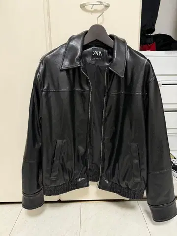 ZARA 인조 가죽 봄버 자켓 블랙 M