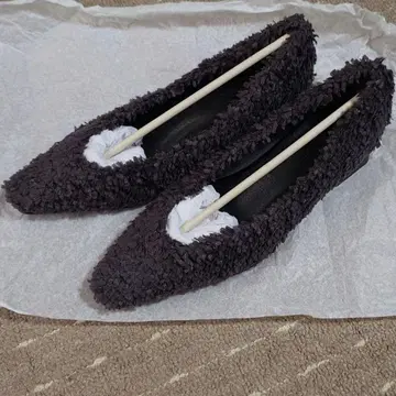 MOUSSY BOA 포인트 펌프스