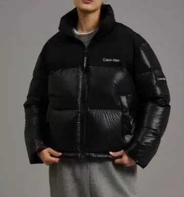 Calvin Klein 블랙 숏 다운 자켓 S 사이즈