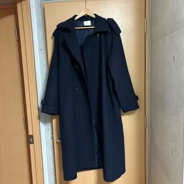 체스터 코트 (미사용 새상품)