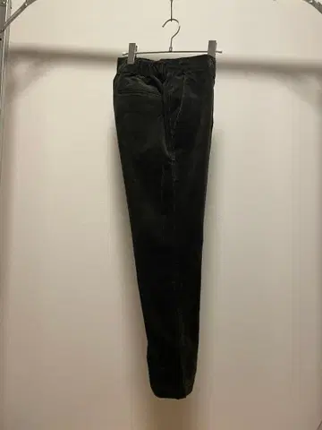 다크 그린 코듀로이