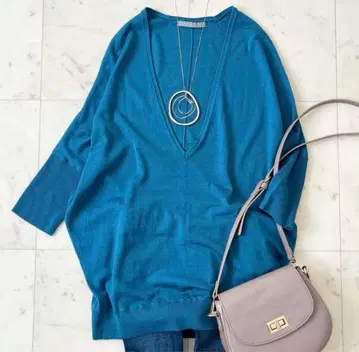 새상품급 띠어리 럭스 울 얇은 소재 돌먼 슬리브 V넥 7부 소매 M