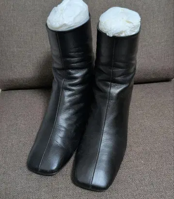 ODETTE E ODILE 스퀘어토 부츠 블랙