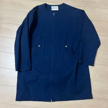 banal chic bizarre 노카라 코트 네이비