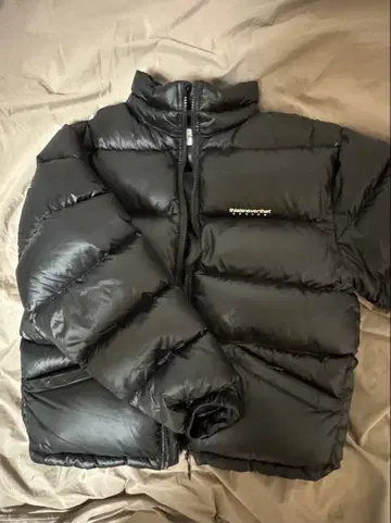 thisisneverthat 블랙 다운 자켓