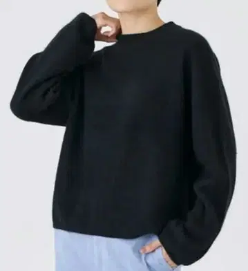 새상품 잇츠 인터내셔널 라쿤 블렌드 니트 스웨터