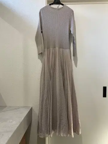 SNIDEL 풍성한 플레어 스커트 도킹 롱 원피스