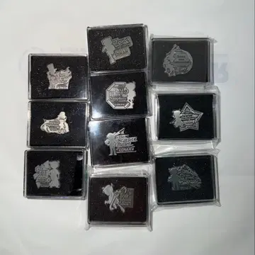 극장판 명탐정 코난 핀 배지