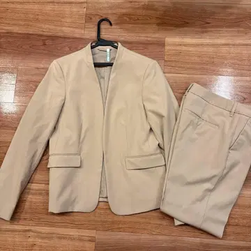 GU 베이지 셋업 자켓 팬츠