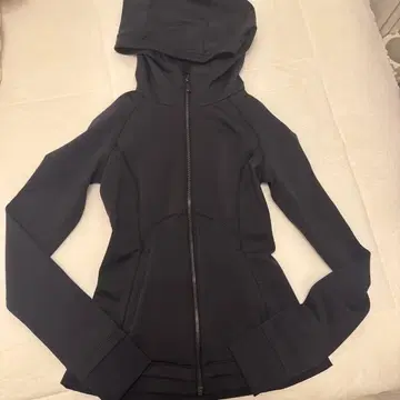 룰루레몬 후드 부착 블랙 후드티 사이즈 4