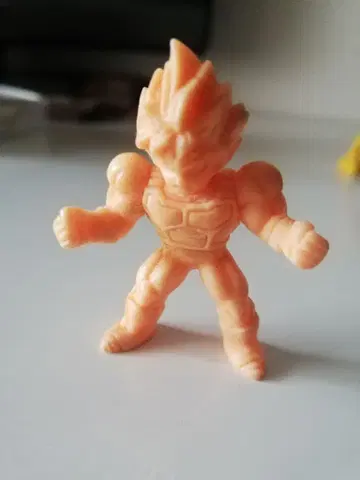 드래곤볼 피규어 스킨 컬러 지우개 손오공 슈퍼 사이어인 레어