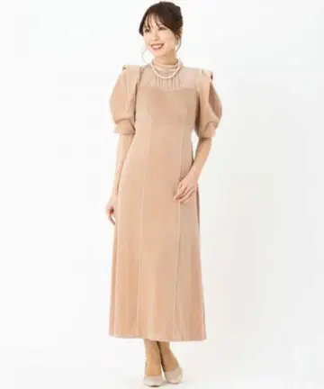 릴리 브라운 베이지 퍼프 슬리브 롱 드레스