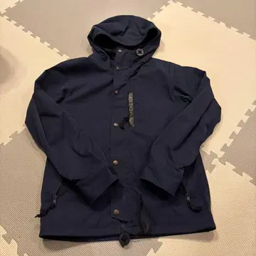 네이비 후드 부착 나일론 자켓