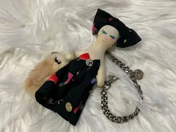 demodee 참 드레스 포함 셀럽 단골