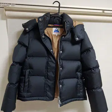 케이프 하이츠 블랙 다운 자켓 S 사이즈