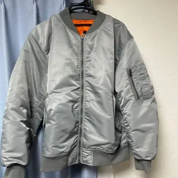 [ 컨디션 최상 ] GU MA-1 히트 패디드 XL 봄버 자켓 그레이