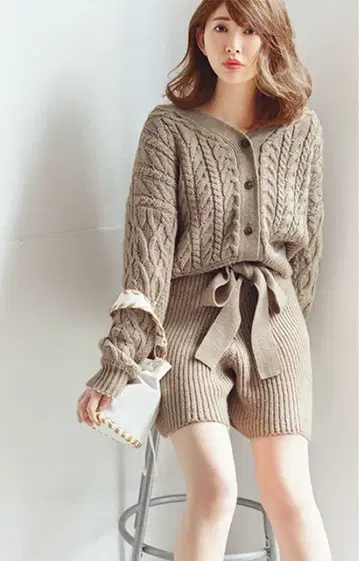 Rirandture 케이블 숏 팬츠 니트 업