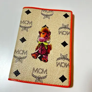 새상품급 MCM 여권 케이스 오렌지
